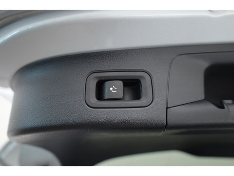 Mercedes-Benz EQA 250 Business Solution AMG 67 kWh | SOH 95.5% | Dig. Cockpit | Pano | Elek. Trekhaak | Stoelverw. | Adapt. Cruise | Camera | 18''