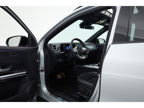 Mercedes-Benz EQA 250 Business Solution AMG 67 kWh | SOH 95.5% | Dig. Cockpit | Pano | Elek. Trekhaak | Stoelverw. | Adapt. Cruise | Camera | 18''