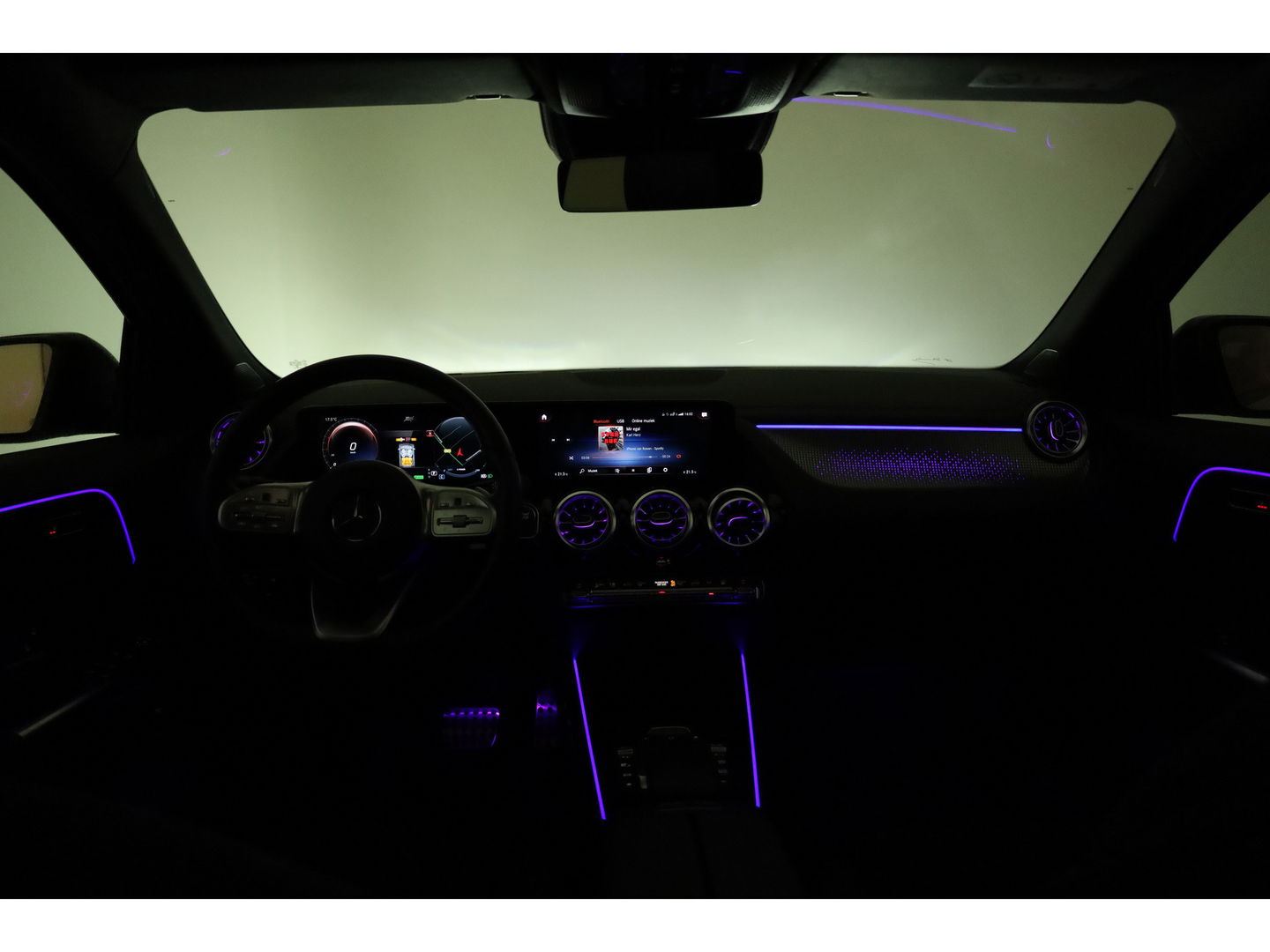 Mercedes-Benz EQA 250 Business Solution AMG 67 kWh | SOH 95.5% | Dig. Cockpit | Pano | Elek. Trekhaak | Stoelverw. | Adapt. Cruise | Camera | 18''