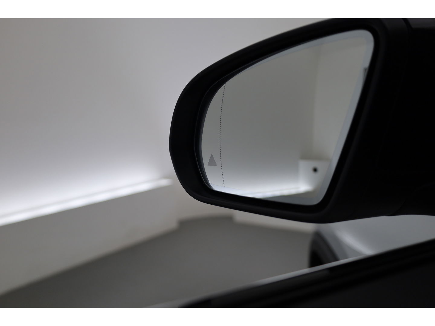 Mercedes-Benz EQA 250 Business Solution AMG 67 kWh | SOH 95.5% | Dig. Cockpit | Pano | Elek. Trekhaak | Stoelverw. | Adapt. Cruise | Camera | 18''