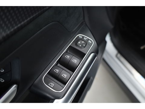 Mercedes-Benz EQA 250 Business Solution AMG 67 kWh | SOH 95.5% | Dig. Cockpit | Pano | Elek. Trekhaak | Stoelverw. | Adapt. Cruise | Camera | 18''