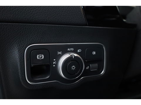 Mercedes-Benz EQA 250 Business Solution AMG 67 kWh | SOH 95.5% | Dig. Cockpit | Pano | Elek. Trekhaak | Stoelverw. | Adapt. Cruise | Camera | 18''