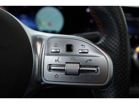Mercedes-Benz EQA 250 Business Solution AMG 67 kWh | SOH 95.5% | Dig. Cockpit | Pano | Elek. Trekhaak | Stoelverw. | Adapt. Cruise | Camera | 18''