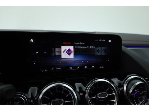 Mercedes-Benz EQA 250 Business Solution AMG 67 kWh | SOH 95.5% | Dig. Cockpit | Pano | Elek. Trekhaak | Stoelverw. | Adapt. Cruise | Camera | 18''