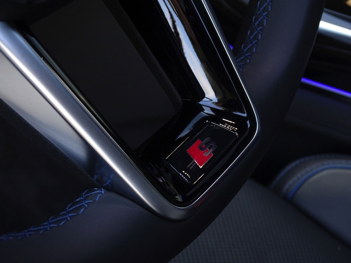 Audi A8 60 TFSie 449PK Quattro / Audi Exclusive / Matrix / B&O / 360°