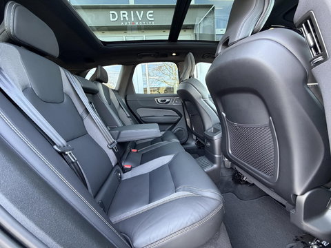 Volvo XC60 2.0 T8 Plug-in hybrid AWD Ultimate Dark |Pano|Luchtvering|Bowers & Wilkins|21"