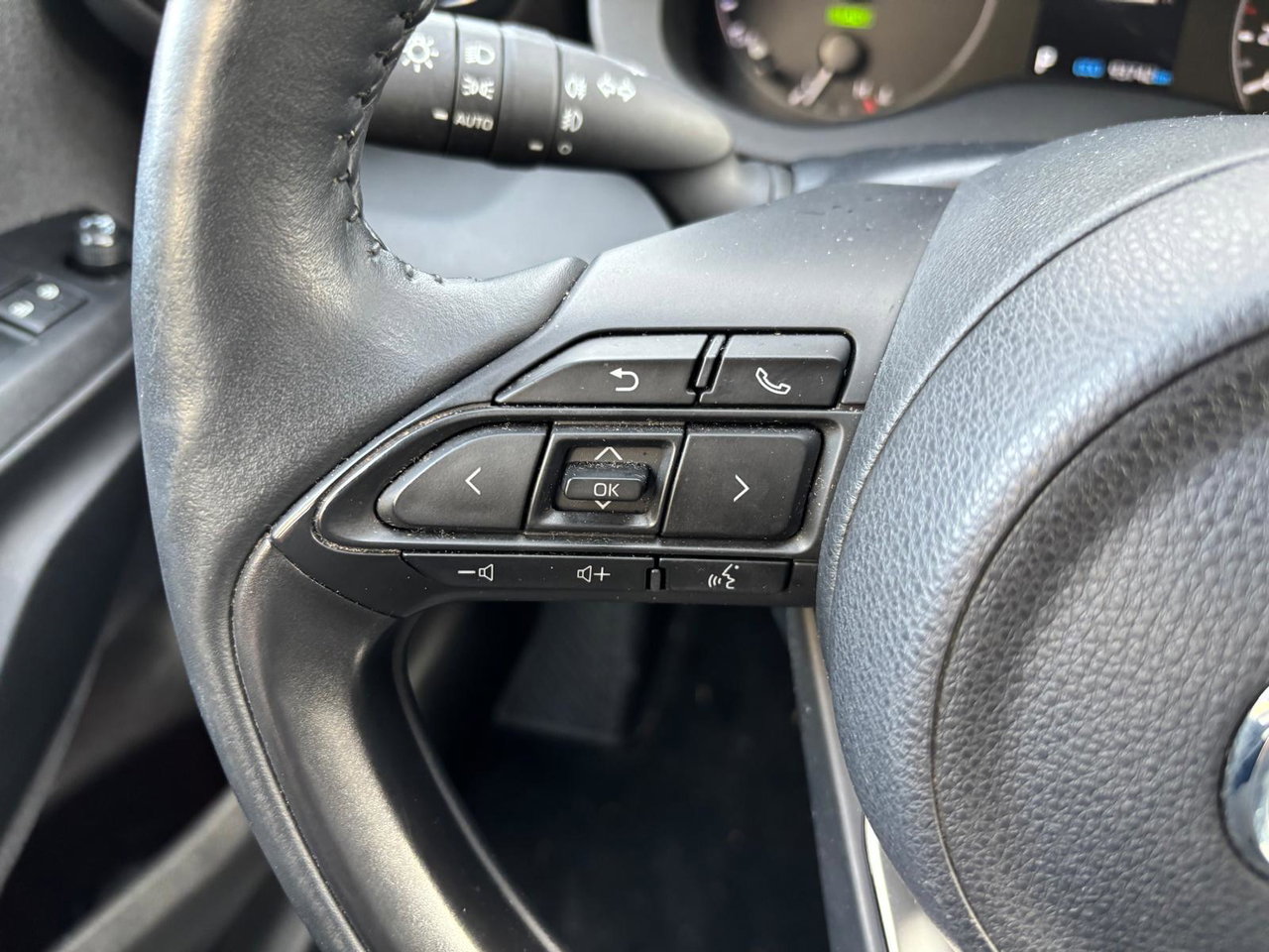 Mazda 2 Hybrid