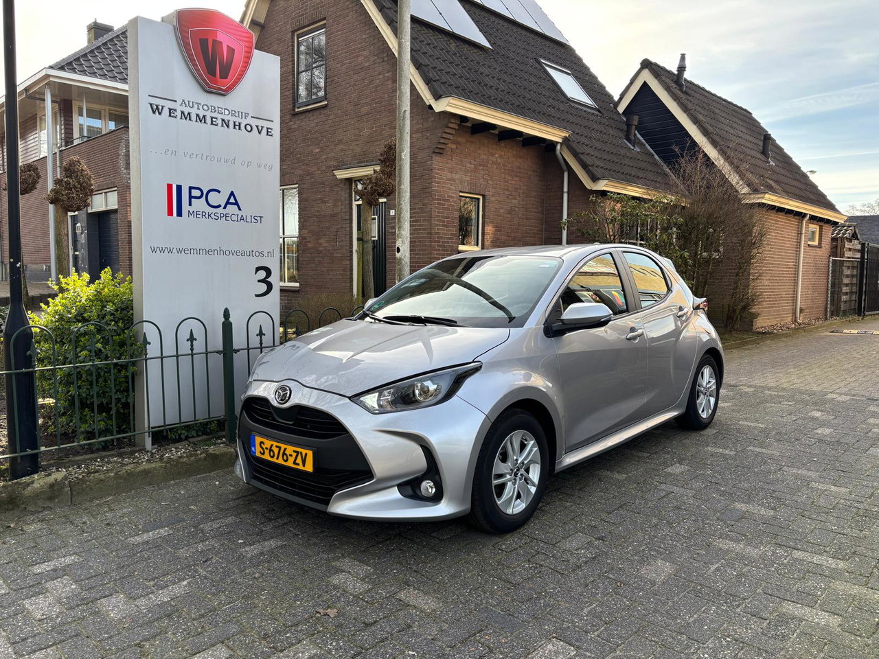 Mazda 2 Hybrid