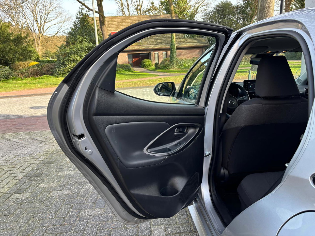 Mazda 2 Hybrid