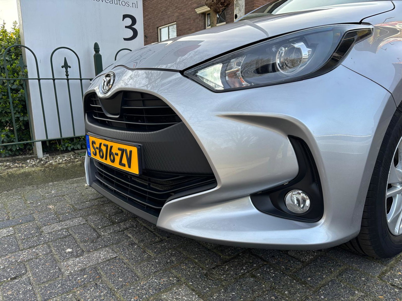 Mazda 2 Hybrid