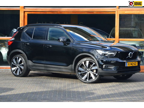 Volvo XC40 Recharge P8 AWD R-Design | Trekhaak | Stoel + Stuur Verwarmd | Adaptive Cruise |