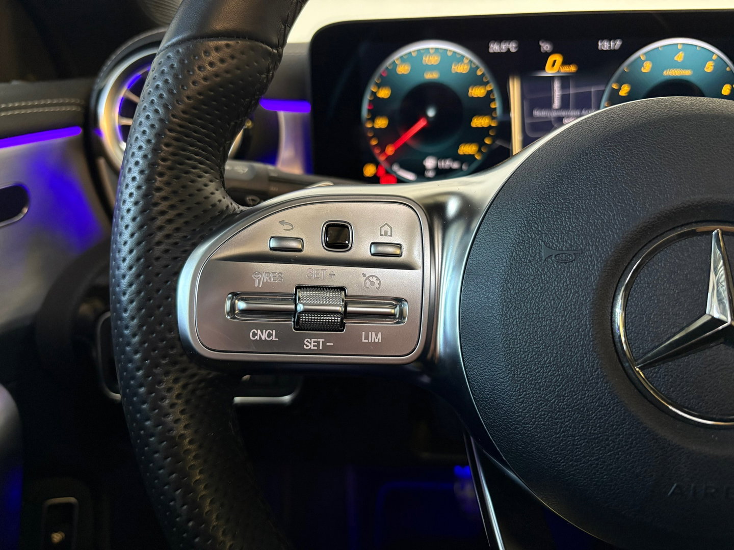 Mercedes-Benz CLA-Klasse 200 Edition, Pano, Sfeer, Burmester, Applecarplay