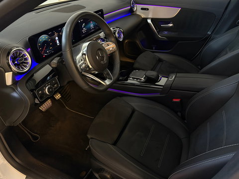 Mercedes-Benz CLA-Klasse 200 Edition, Pano, Sfeer, Burmester, Applecarplay