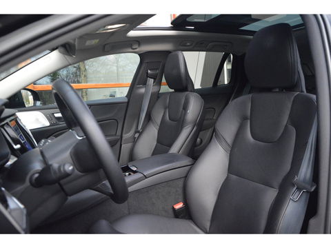 Volvo V60 T6 Hybride Ultimate Dark Long Range | Bowers & Wilkins | Head-Up Display | Panoramadak | Stoel + Stuur Verwarmd |