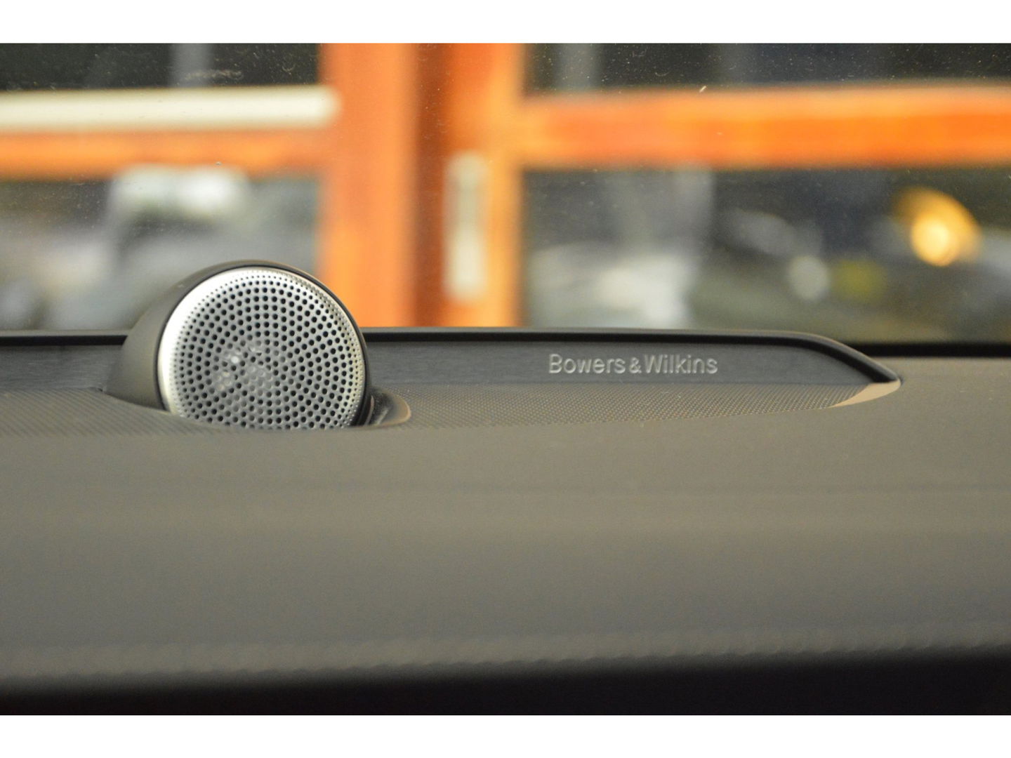 Volvo V60 T6 Hybride Ultimate Dark Long Range | Bowers & Wilkins | Head-Up Display | Panoramadak | Stoel + Stuur Verwarmd |