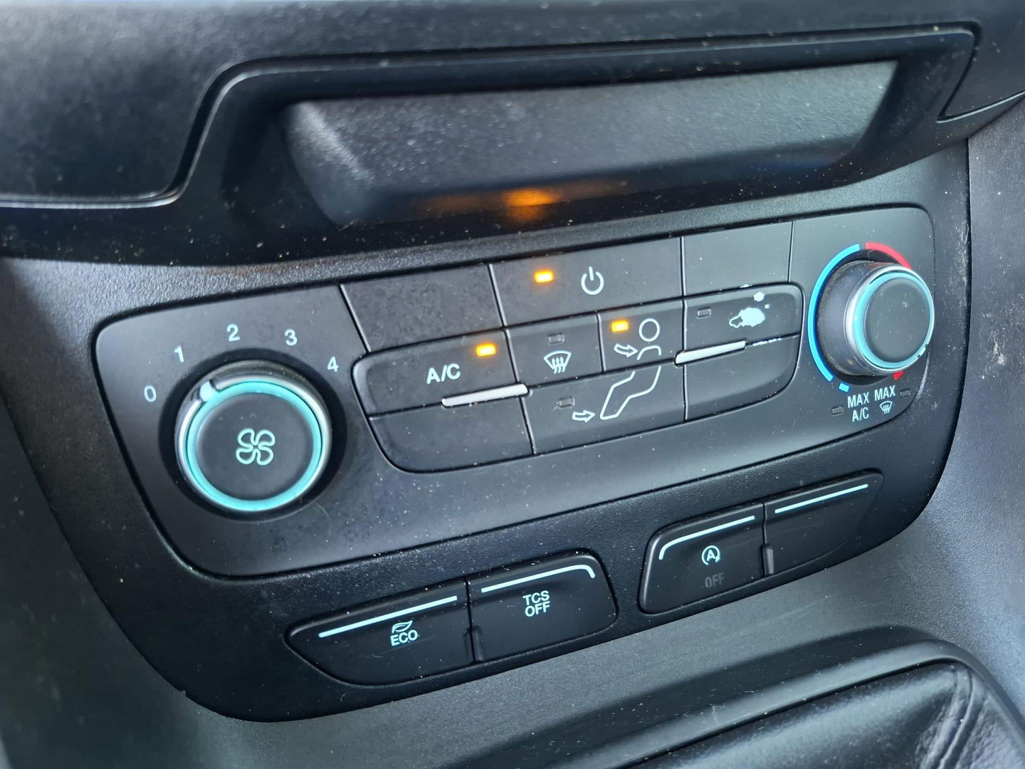 Ford Transit Connect 1.5 EcoBlue L2 Ambiente AIRCO / CRUISE CONTROLE / IMPERIAL / TREKHAAK