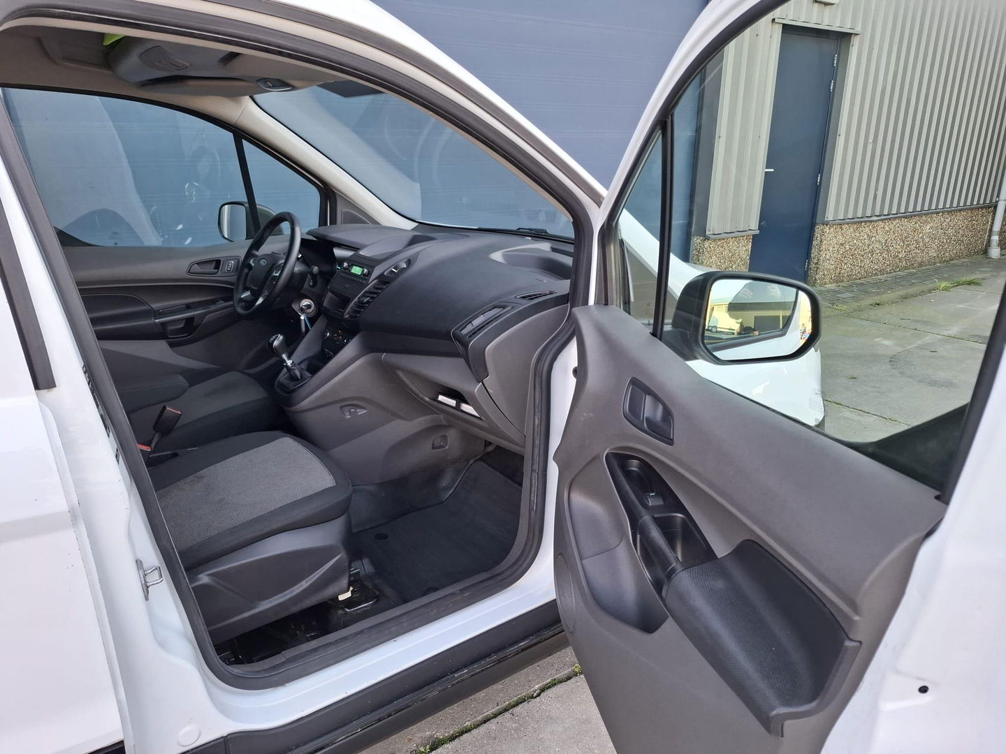 Ford Transit Connect 1.5 EcoBlue L2 Ambiente AIRCO / CRUISE CONTROLE / IMPERIAL / TREKHAAK