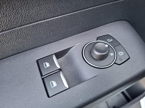 Ford Transit Courier 1.5 EcoBlue Trend CAMERA / CARPLAY / ADAPTIVE CRUISE / FABRIEKS GARANTIE