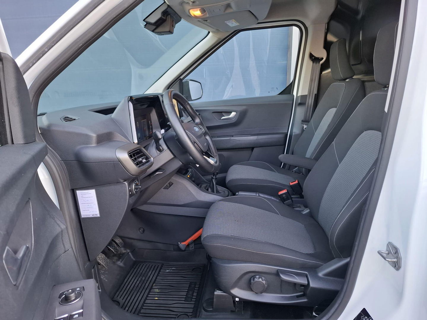 Ford Transit Courier 1.5 EcoBlue Trend CAMERA / CARPLAY / ADAPTIVE CRUISE / FABRIEKS GARANTIE