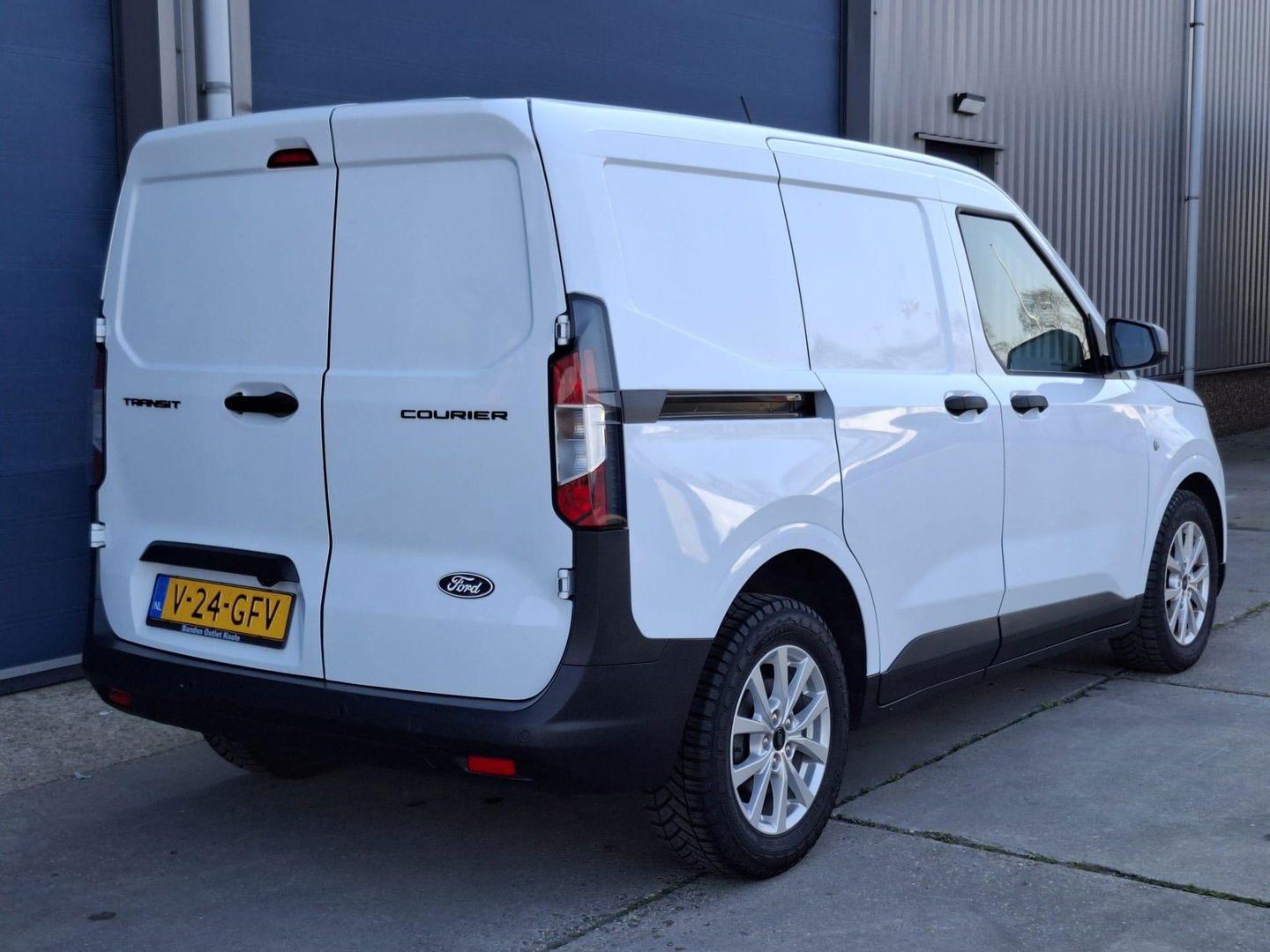 Ford Transit Courier 1.5 EcoBlue Trend CAMERA / CARPLAY / ADAPTIVE CRUISE / FABRIEKS GARANTIE