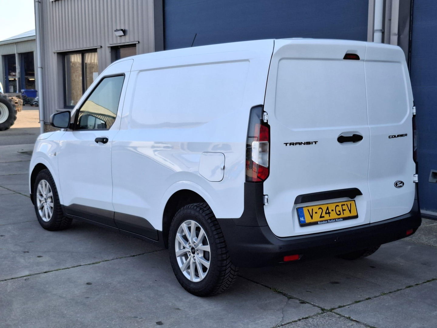 Ford Transit Courier 1.5 EcoBlue Trend CAMERA / CARPLAY / ADAPTIVE CRUISE / FABRIEKS GARANTIE