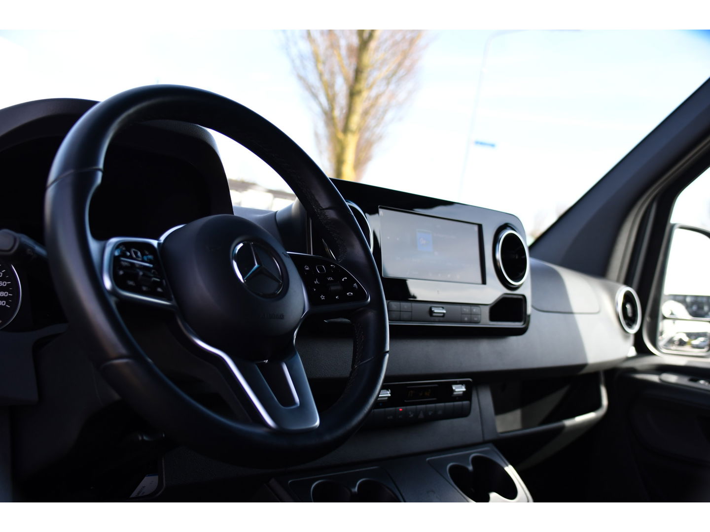 Mercedes-Benz Sprinter 316 2.2 CDI L2H2 PB Edition Adaptieve Cruise, Camera, Carplay, LED, Leder, Stoelverwarming, Clima, Mulitmedia, Uniek!