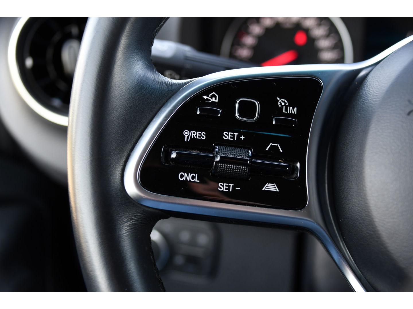 Mercedes-Benz Sprinter 316 2.2 CDI L2H2 PB Edition Adaptieve Cruise, Camera, Carplay, LED, Leder, Stoelverwarming, Clima, Mulitmedia, Uniek!