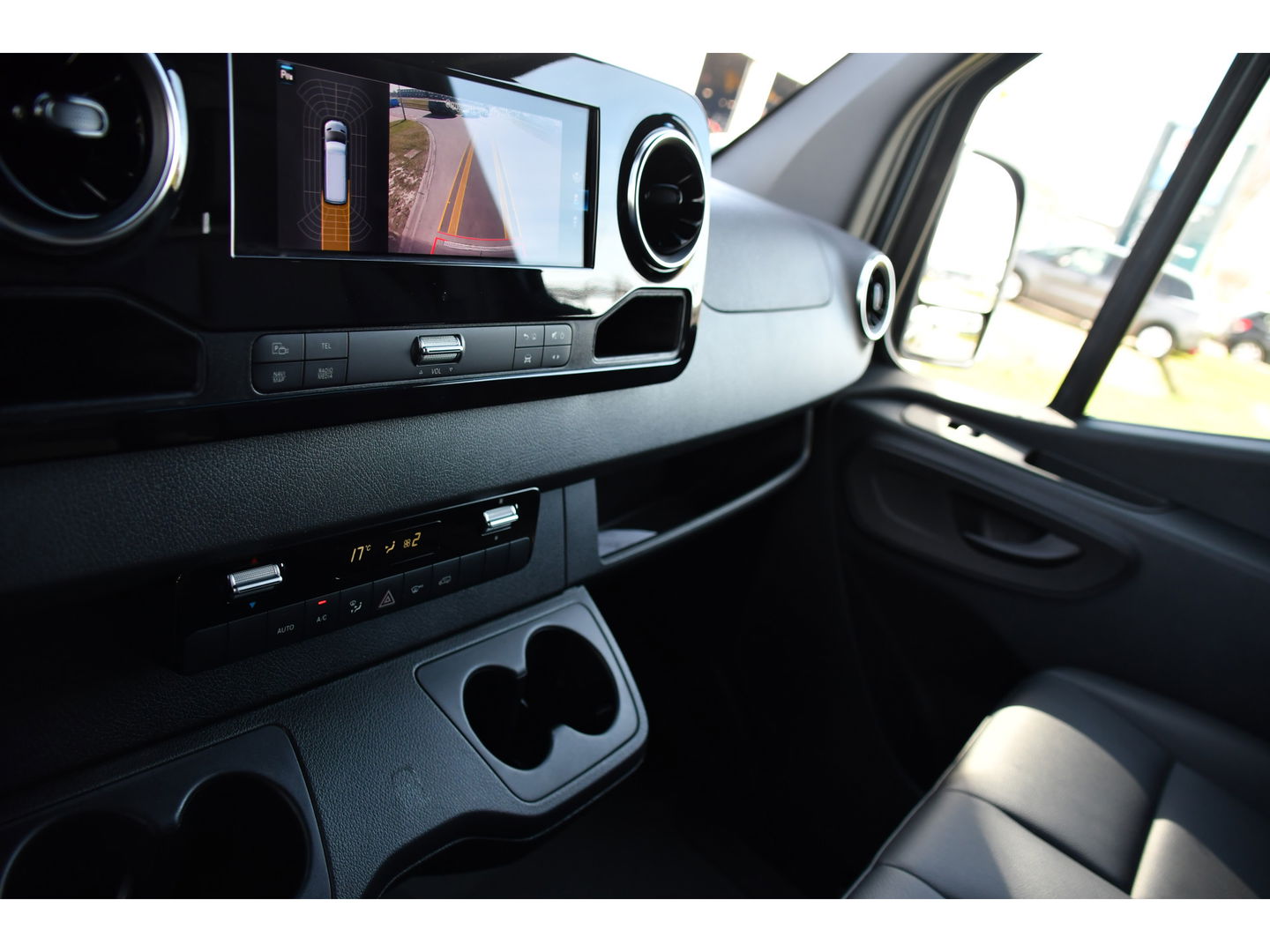 Mercedes-Benz Sprinter 316 2.2 CDI L2H2 PB Edition Adaptieve Cruise, Camera, Carplay, LED, Leder, Stoelverwarming, Clima, Mulitmedia, Uniek!