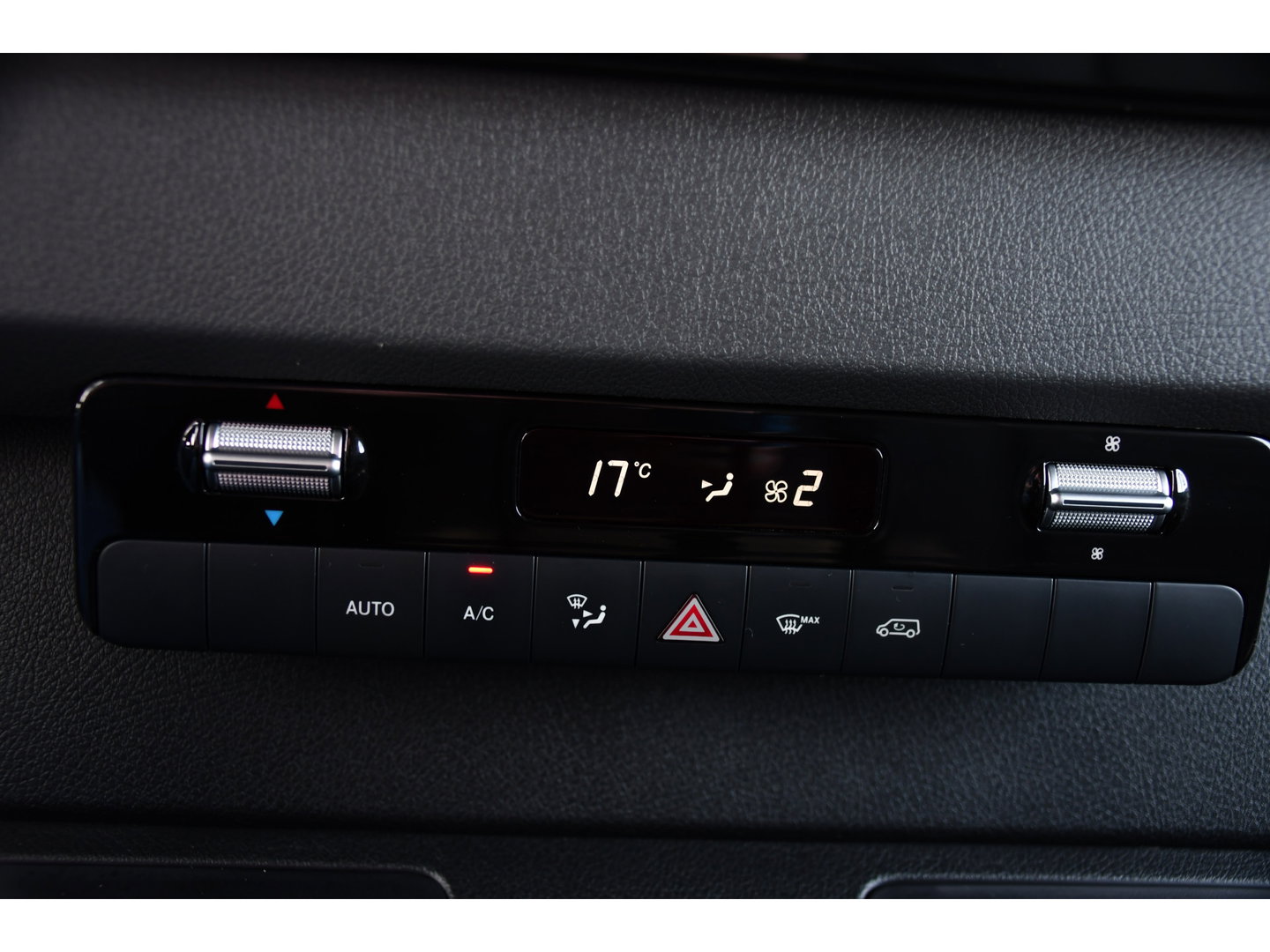 Mercedes-Benz Sprinter 316 2.2 CDI L2H2 PB Edition Adaptieve Cruise, Camera, Carplay, LED, Leder, Stoelverwarming, Clima, Mulitmedia, Uniek!