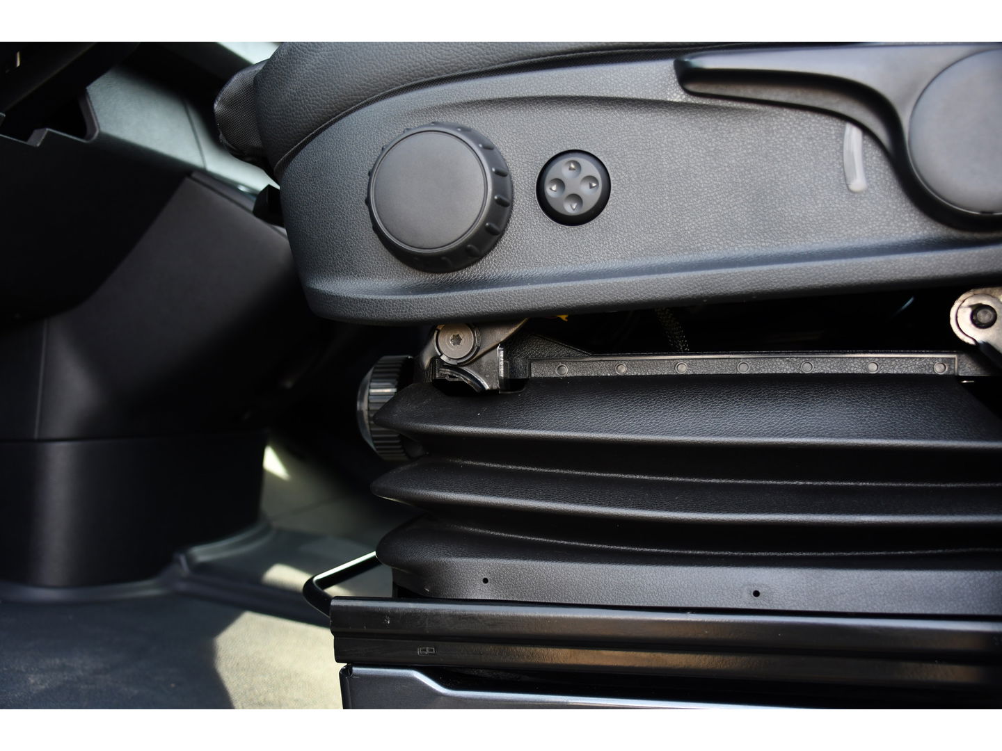 Mercedes-Benz Sprinter 316 2.2 CDI L2H2 PB Edition Adaptieve Cruise, Camera, Carplay, LED, Leder, Stoelverwarming, Clima, Mulitmedia, Uniek!