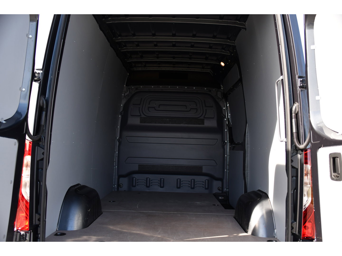 Mercedes-Benz Sprinter 316 2.2 CDI L2H2 PB Edition Adaptieve Cruise, Camera, Carplay, LED, Leder, Stoelverwarming, Clima, Mulitmedia, Uniek!