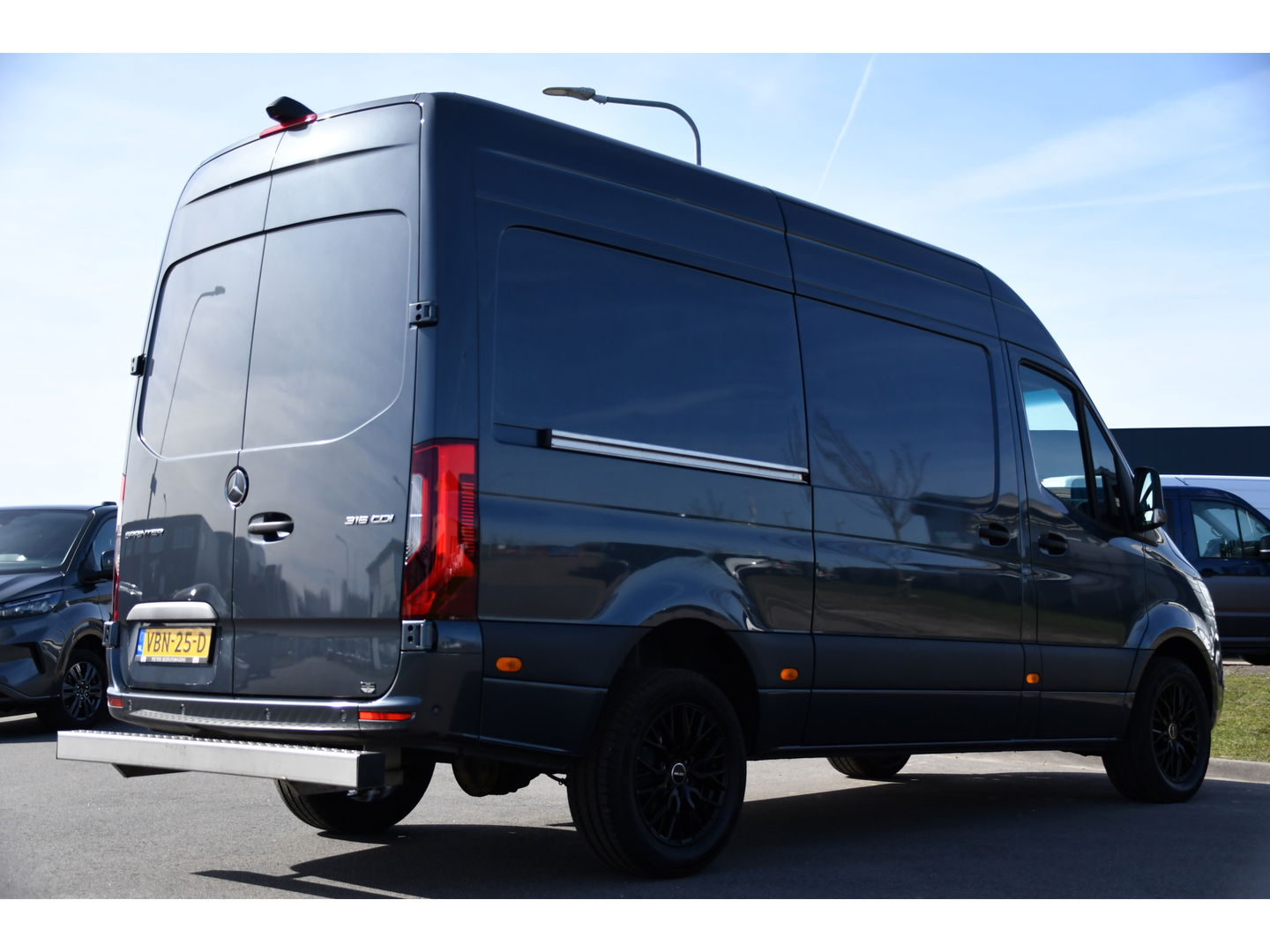 Mercedes-Benz Sprinter 316 2.2 CDI L2H2 PB Edition Adaptieve Cruise, Camera, Carplay, LED, Leder, Stoelverwarming, Clima, Mulitmedia, Uniek!