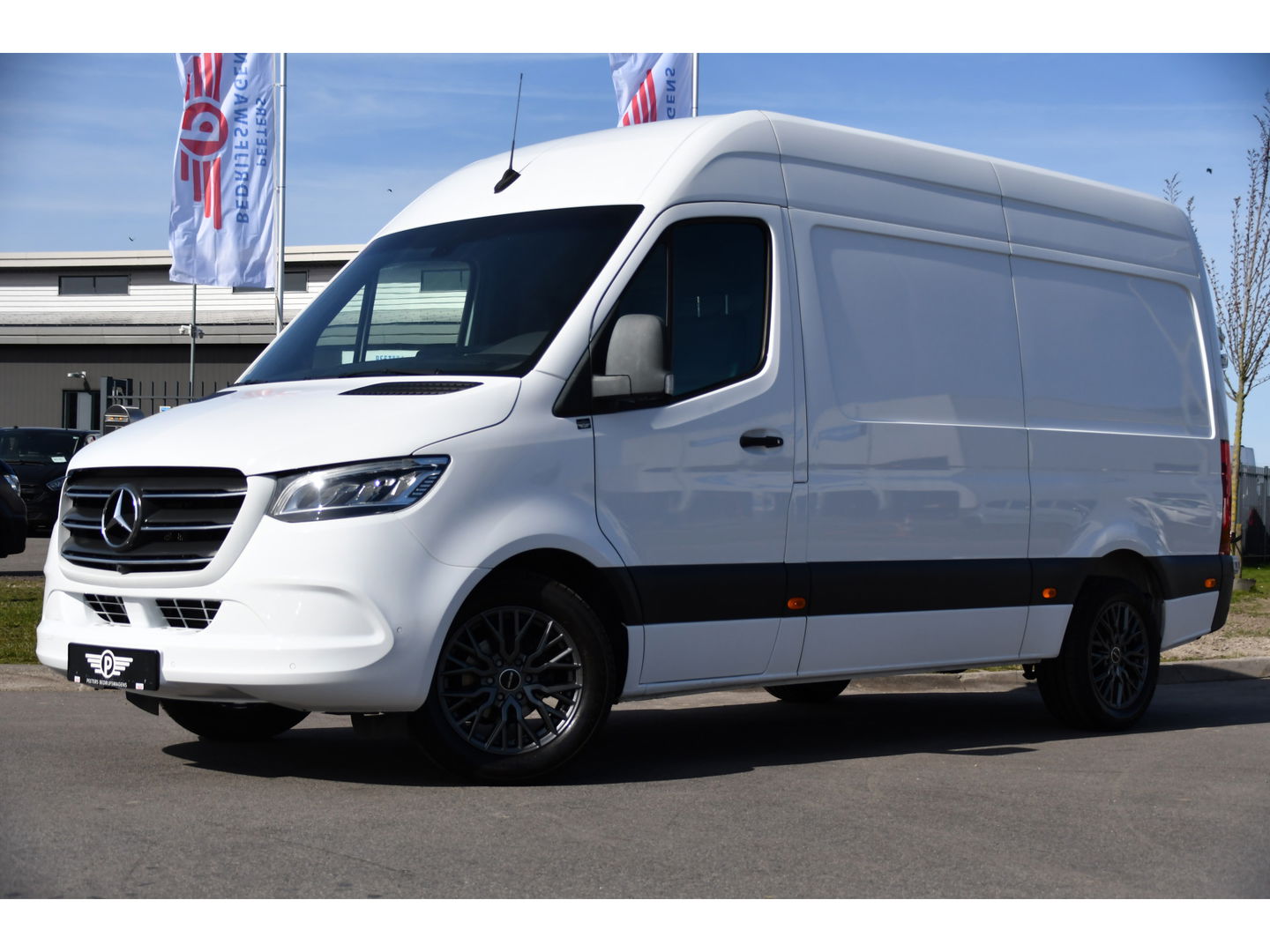 Mercedes-Benz Sprinter 319 V6 3.0 CDI L2H2 PB Edition Cruise, 360 Camera, Carplay, LED, 190pk, Leder, Multimedia, Uniek!