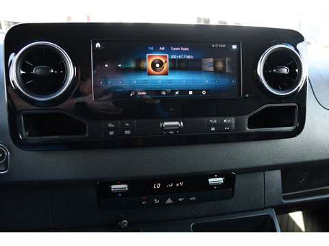 Mercedes-Benz Sprinter 319 V6 3.0 CDI L2H2 PB Edition Cruise, 360 Camera, Carplay, LED, 190pk, Leder, Multimedia, Uniek!