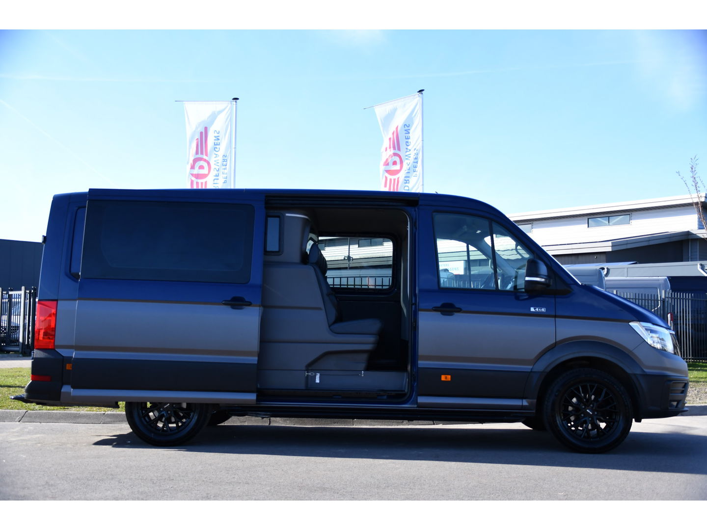 MAN TGE 3.180 35 2.0 L3H2 4x4 DC Cruise, Camera, Carplay, LED, Voorruit verwarming, Multimedia, 177pk, Automaat, Uniek!