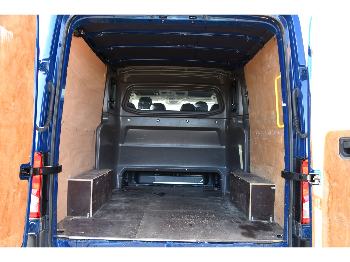 MAN TGE 3.180 35 2.0 L3H2 4x4 DC Cruise, Camera, Carplay, LED, Voorruit verwarming, Multimedia, 177pk, Automaat, Uniek!