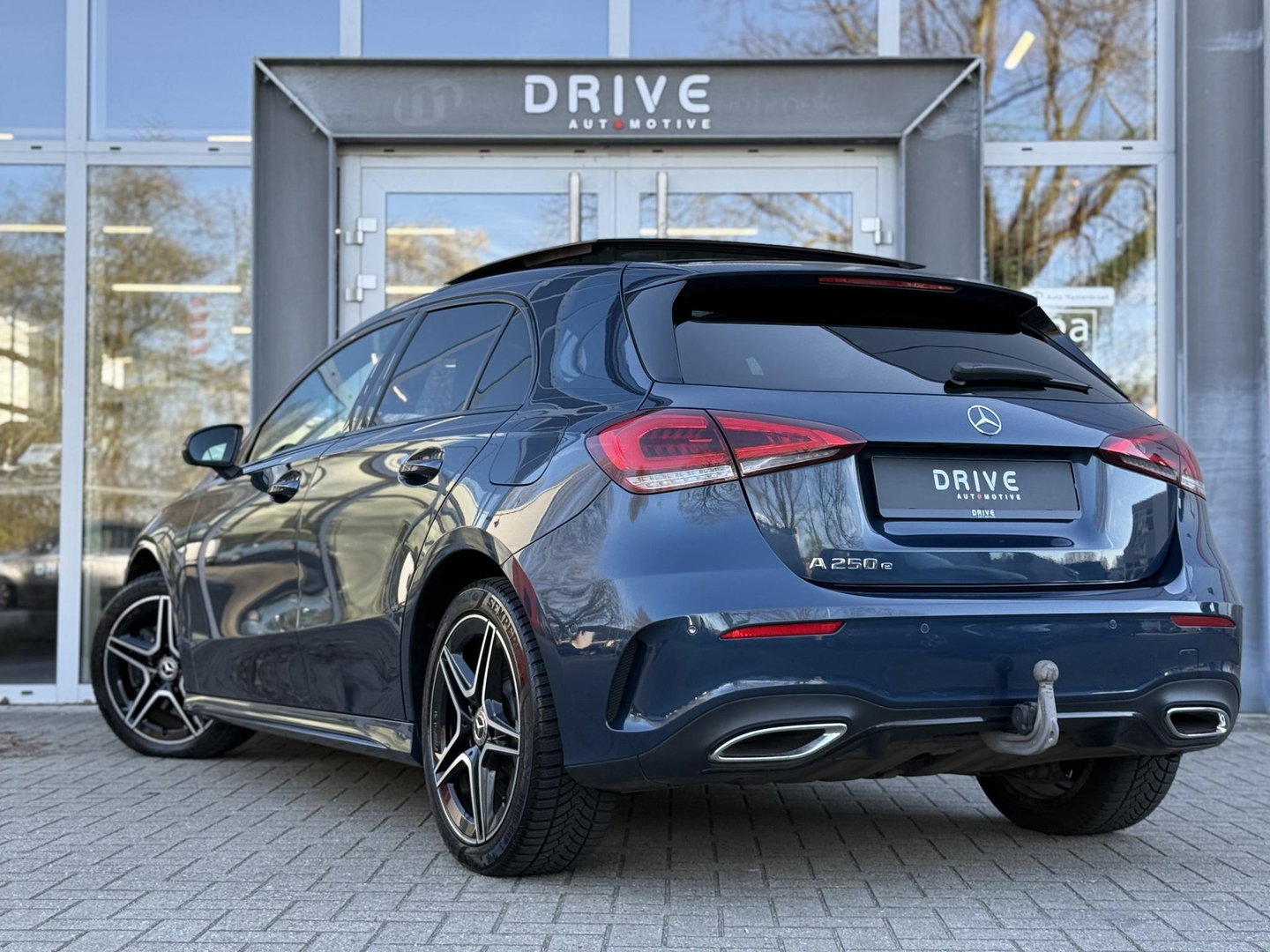 Mercedes-Benz A-Klasse 250 e Bus. Sol. AMG Limited Night|Pano|Cam|Sfeer|Trekhaak