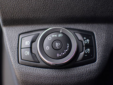 Ford Transit Courier 1.5 TDCI SPORT | CRISE| EURO 6 | 2x SCHUIF | CARPLAY |