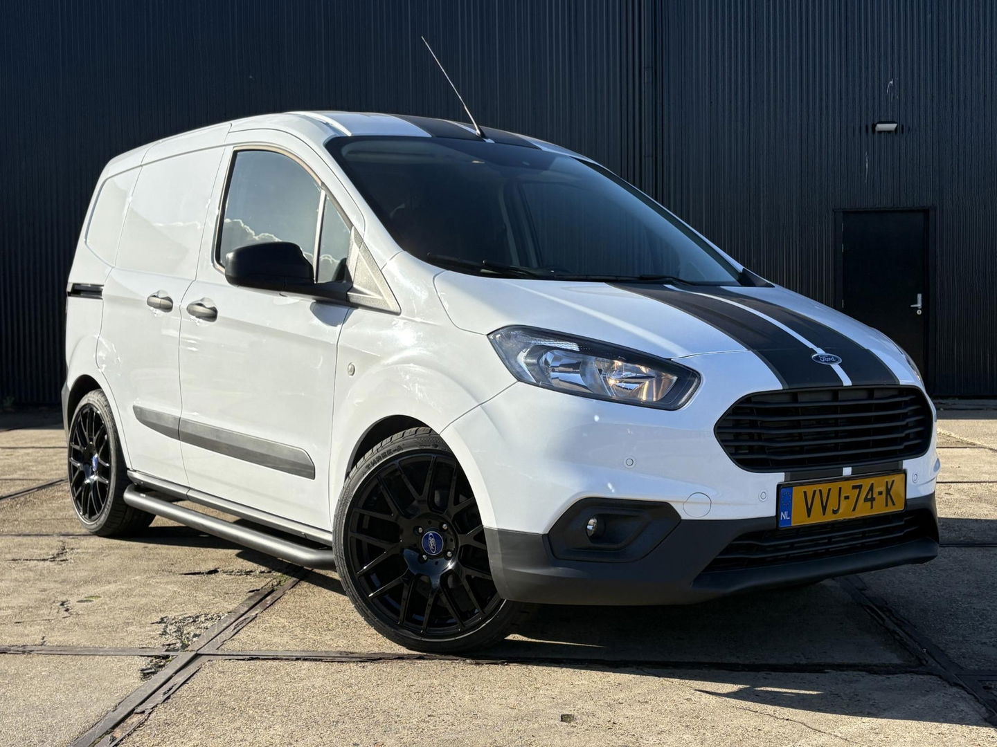 Ford Transit Courier 1.5 TDCI SPORT | CRISE| EURO 6 | 2x SCHUIF | CARPLAY |