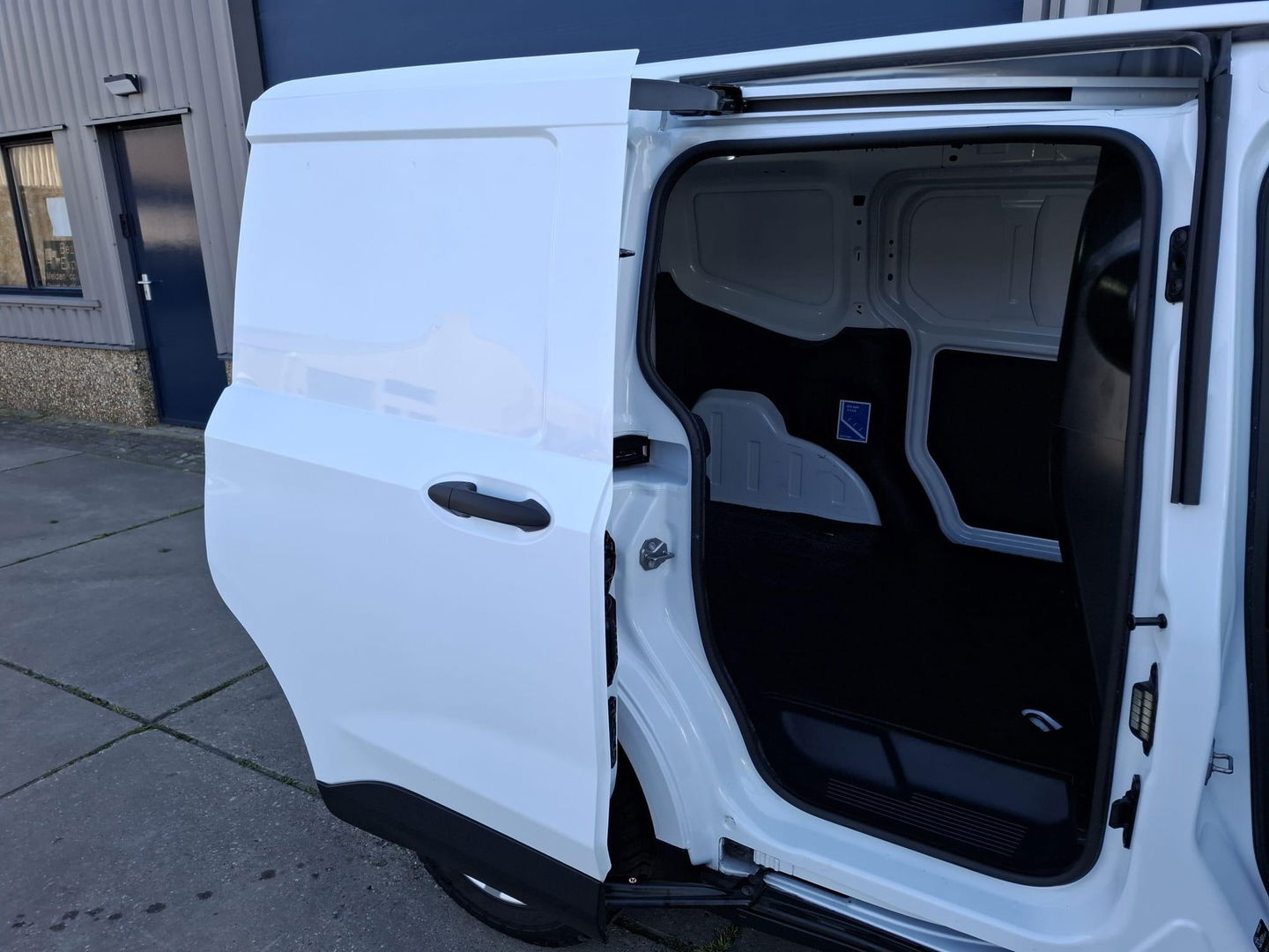 Ford Transit Courier 1.5 EcoBlue Trend CAMERA / CARPLAY / ADAPTIVE CRUISE / FABRIEKS GARANTIE
