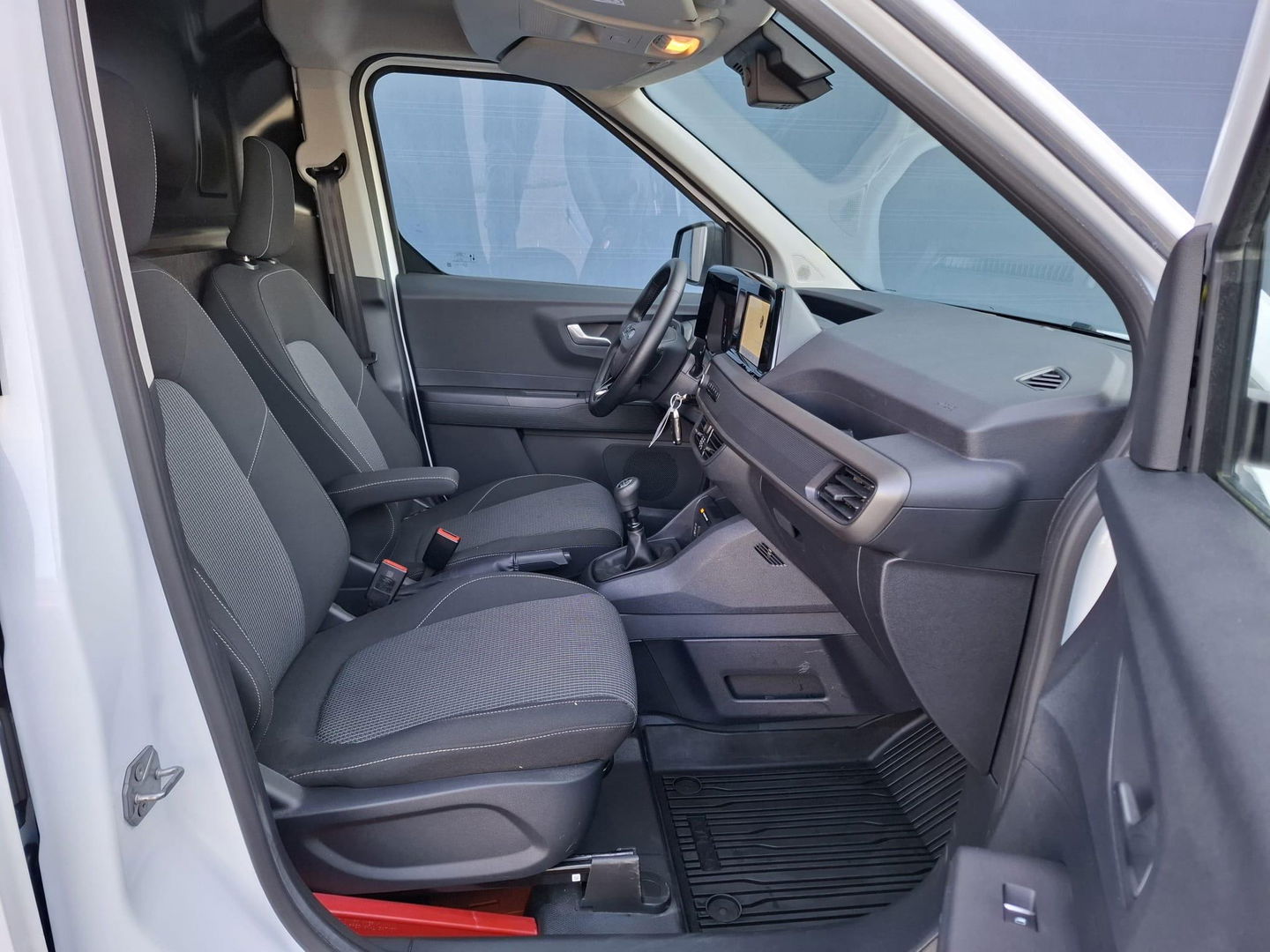 Ford Transit Courier 1.5 EcoBlue Trend CAMERA / CARPLAY / ADAPTIVE CRUISE / FABRIEKS GARANTIE