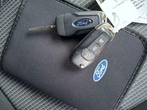 Ford Transit Courier 1.5 EcoBlue Trend CAMERA / CARPLAY / ADAPTIVE CRUISE / FABRIEKS GARANTIE