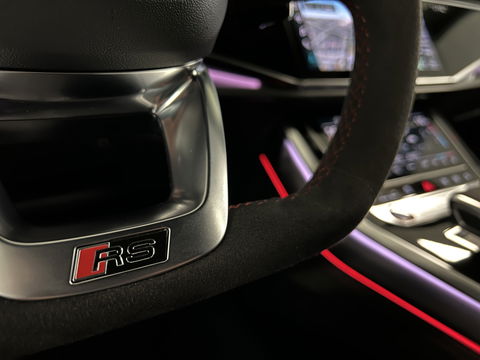 Audi RS Q8 4.0 TFSI RS Q8 quattro | Carbon Optiek Pakket | Dynamic Plus | Keramisch | 23'' lichtmetaal | Panoramadak | Massage | 600 Pk! | Head-up display | Trekhaak | Bang & Olufson |