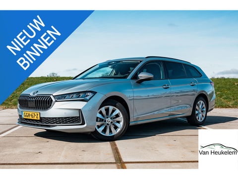 Škoda Superb Combi 1.5 TSI MHEV First Edition | TREKHAAK | CAMERA | LED | ALL SEASON BANDEN