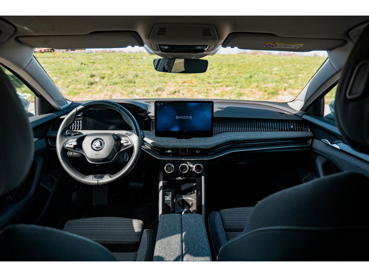 Škoda Superb Combi 1.5 TSI MHEV First Edition | TREKHAAK | CAMERA | LED | ALL SEASON BANDEN