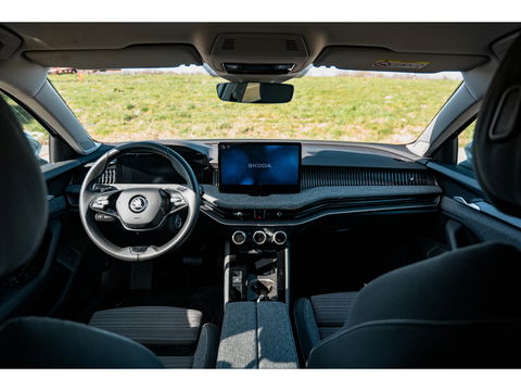 Škoda Superb Combi 1.5 TSI MHEV First Edition | TREKHAAK | CAMERA | LED | ALL SEASON BANDEN