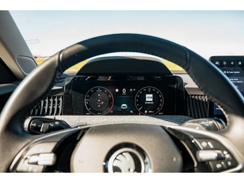 Škoda Superb Combi 1.5 TSI MHEV First Edition | TREKHAAK | CAMERA | LED | ALL SEASON BANDEN