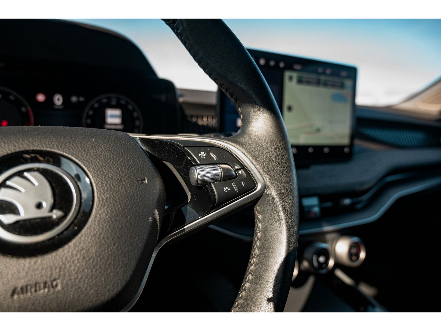 Škoda Superb Combi 1.5 TSI MHEV First Edition | TREKHAAK | CAMERA | LED | ALL SEASON BANDEN