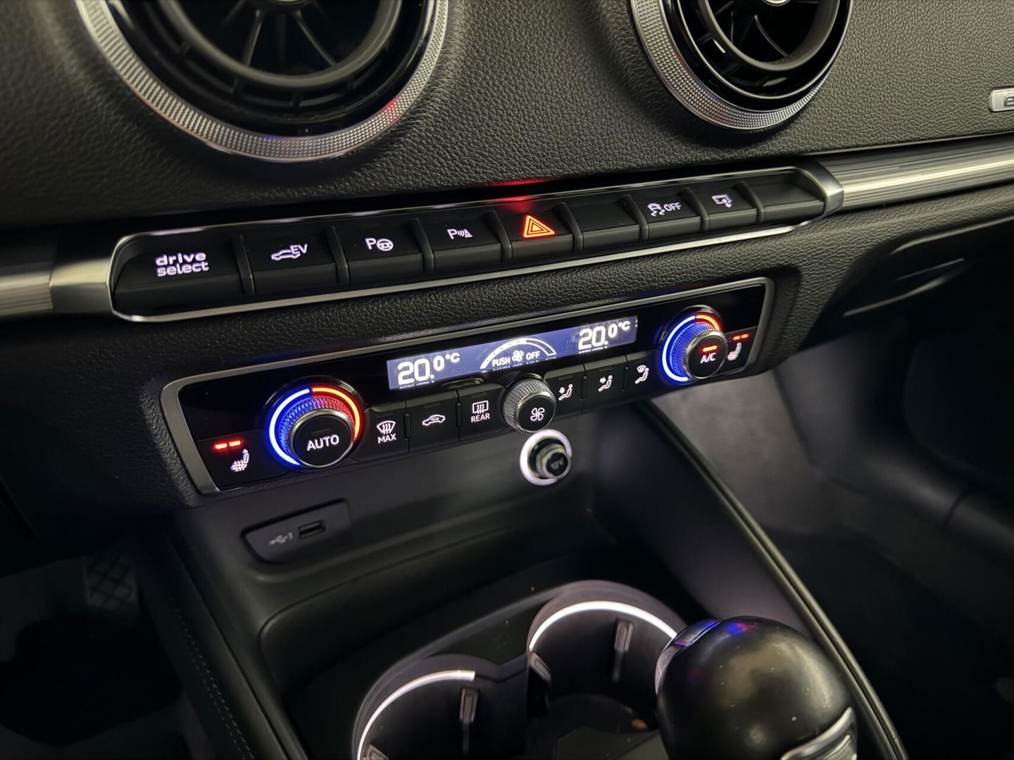 Audi A3 Sportback 1.4 e-tron Pano Virtual ACC DSG PDC NAP