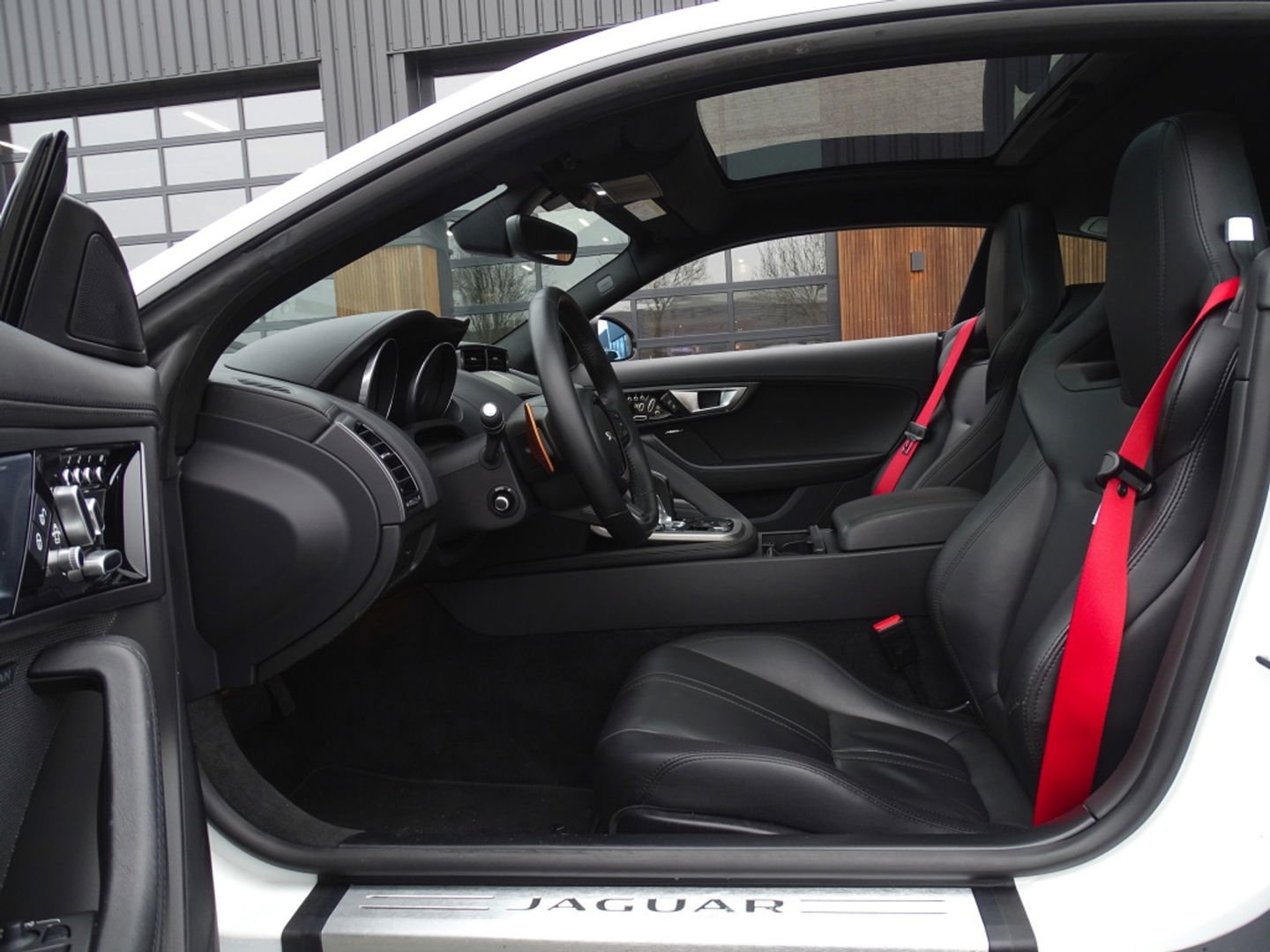 Jaguar F-Type 3.0 V6 Supercharged 400PK Coupé / carbon *NAP*